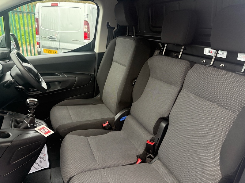 Peugeot 1.5 BlueHDi 1000 Professional Premium Standard Panel Van 5dr Diesel Manual SWB Euro 6 (100 bhp)