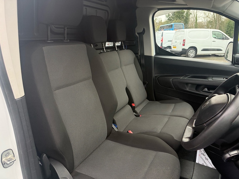 Peugeot 1.5 BlueHDi 1000 Professional Premium Standard Panel Van 5dr Diesel Manual SWB Euro 6 (100 bhp)