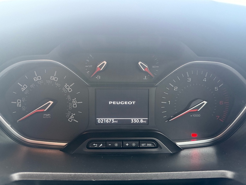 Peugeot 1.5 BlueHDi 1000 Professional Premium Standard Panel Van 5dr Diesel Manual SWB Euro 6 (100 bhp)