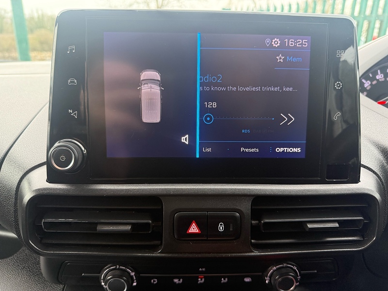 Peugeot 1.5 BlueHDi 1000 Professional Premium Standard Panel Van 5dr Diesel Manual SWB Euro 6 (100 bhp)