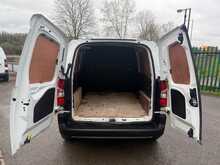 Peugeot Partner BlueHDi 1000 Professional Premium 