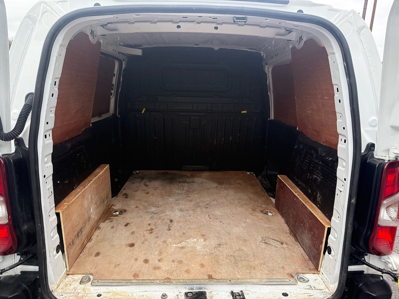 Peugeot 1.5 BlueHDi 1000 Professional Premium Standard Panel Van 5dr Diesel Manual SWB Euro 6 (100 bhp)