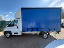 Peugeot Boxer BlueHDi 335 Built for Business 