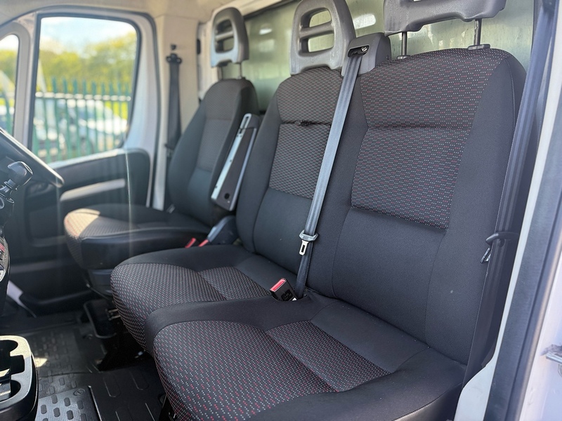 Peugeot 2.2 BlueHDi 335 Built for Business Curtainside Chassis Cab 4dr Diesel Manual L4 Euro 6 (s/s) (140 ps)