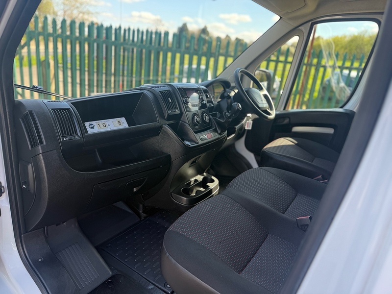 Peugeot 2.2 BlueHDi 335 Built for Business Curtainside Chassis Cab 4dr Diesel Manual L4 Euro 6 (s/s) (140 ps)