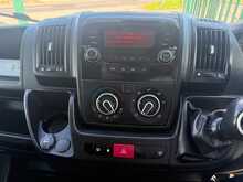 Peugeot Boxer BlueHDi 335 Built for Business 