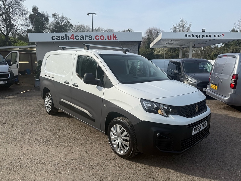 Peugeot 1.5 BlueHDi 950 Professional Long Panel Van 6dr Diesel Manual LWB Euro 6 (100 bhp)