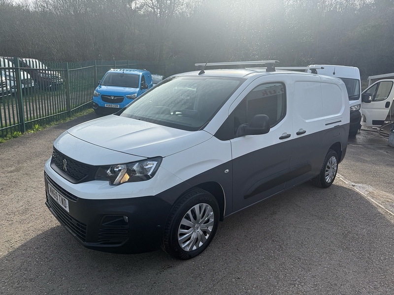 Peugeot 1.5 BlueHDi 950 Professional Long Panel Van 6dr Diesel Manual LWB Euro 6 (100 bhp)