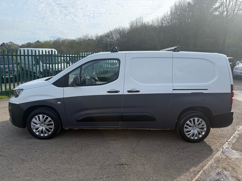 Peugeot 1.5 BlueHDi 950 Professional Long Panel Van 6dr Diesel Manual LWB Euro 6 (100 bhp)
