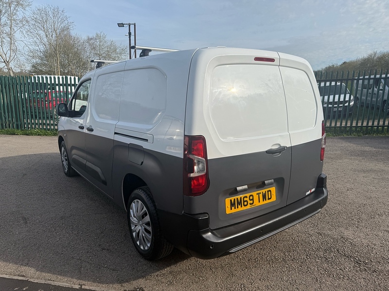 Peugeot 1.5 BlueHDi 950 Professional Long Panel Van 6dr Diesel Manual LWB Euro 6 (100 bhp)