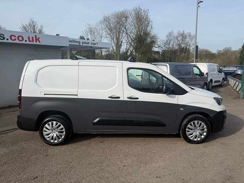 Peugeot 1.5 BlueHDi 950 Professional Long Panel Van 6dr Diesel Manual LWB Euro 6 (100 bhp)