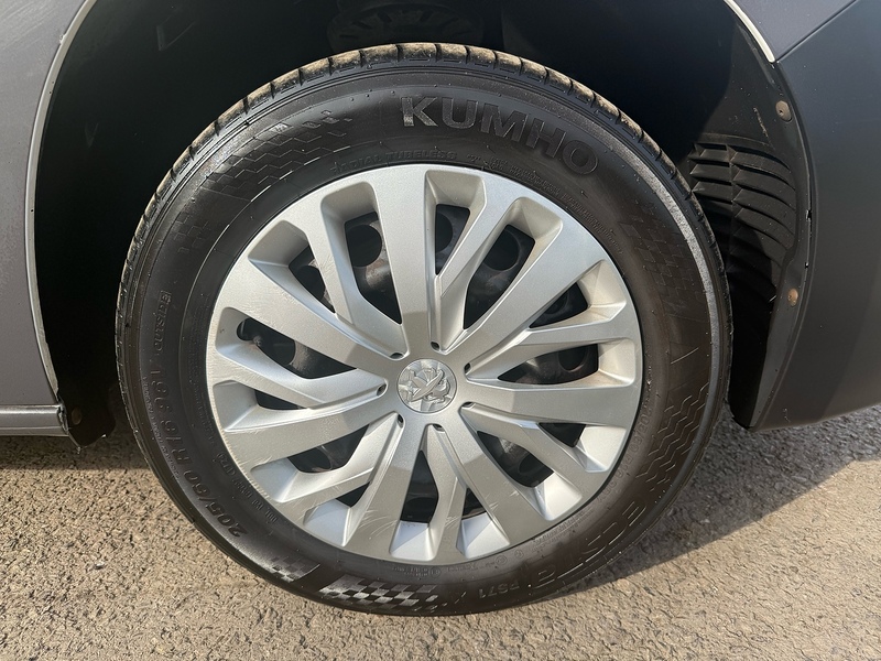 Peugeot 1.5 BlueHDi 950 Professional Long Panel Van 6dr Diesel Manual LWB Euro 6 (100 bhp)