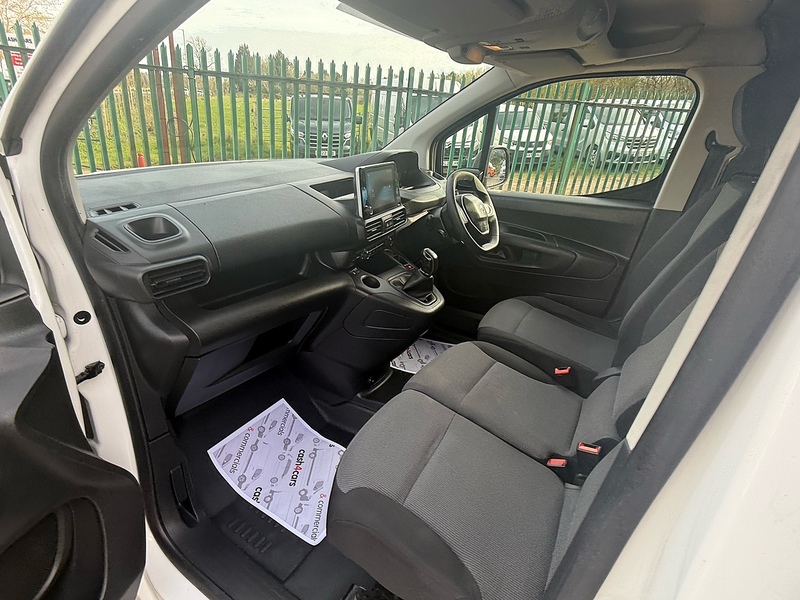 Peugeot 1.5 BlueHDi 950 Professional Long Panel Van 6dr Diesel Manual LWB Euro 6 (100 bhp)