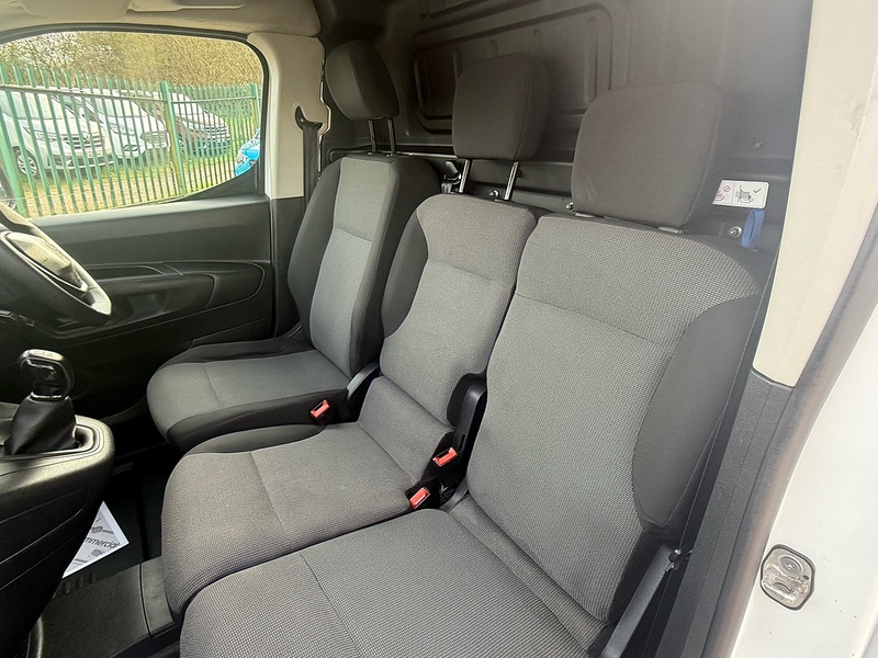 Peugeot 1.5 BlueHDi 950 Professional Long Panel Van 6dr Diesel Manual LWB Euro 6 (100 bhp)