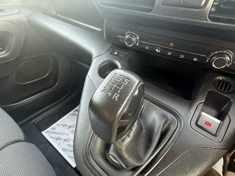 Peugeot 1.5 BlueHDi 950 Professional Long Panel Van 6dr Diesel Manual LWB Euro 6 (100 bhp)