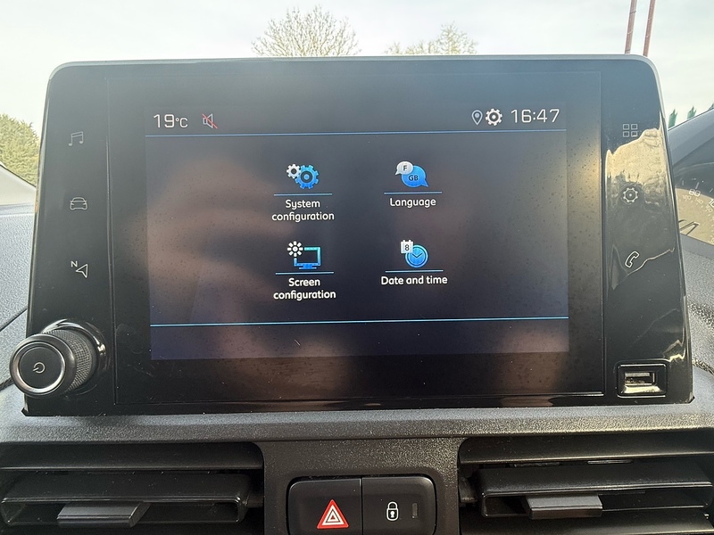 Peugeot 1.5 BlueHDi 950 Professional Long Panel Van 6dr Diesel Manual LWB Euro 6 (100 bhp)