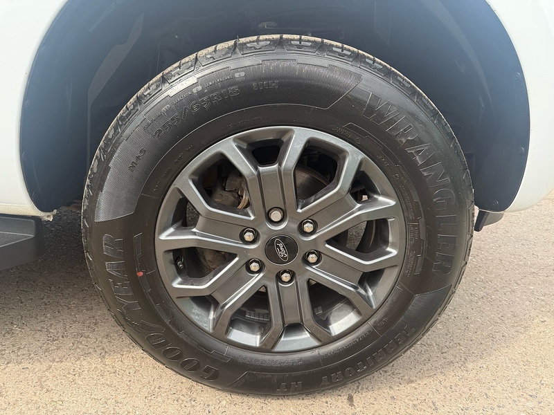 Ford TDCi XLT Pickup 2.2 Manual Diesel
