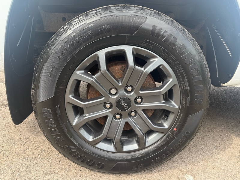 Ford TDCi XLT Pickup 2.2 Manual Diesel