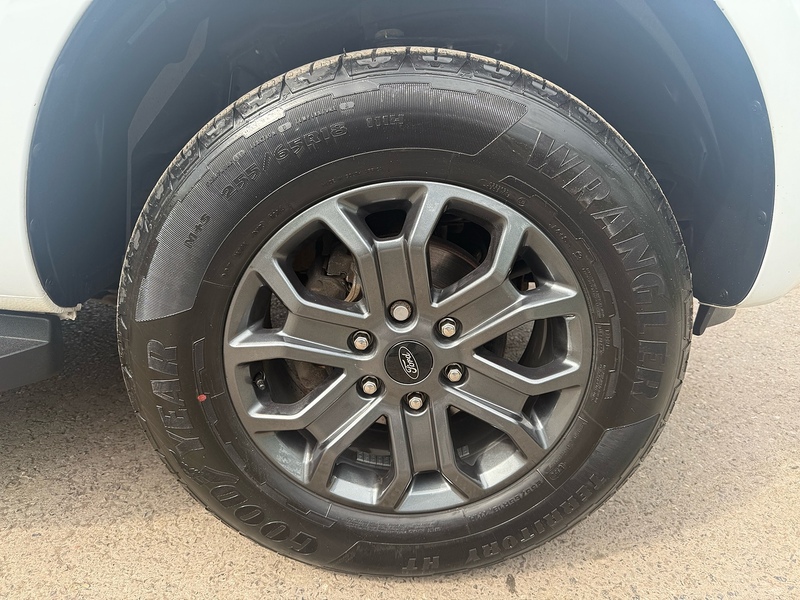 Ford TDCi XLT Pickup 2.2 Manual Diesel