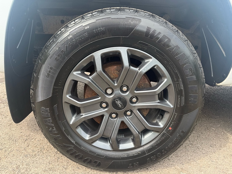 Ford TDCi XLT Pickup 2.2 Manual Diesel