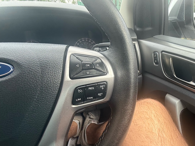 Ford TDCi XLT Pickup 2.2 Manual Diesel