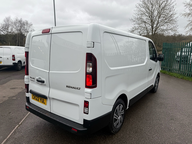 Renault 2.0 dCi Blue SL28 Business+ Panel Van 5dr Diesel Manual L1 H1 Euro 6 (s/s) (130 ps)