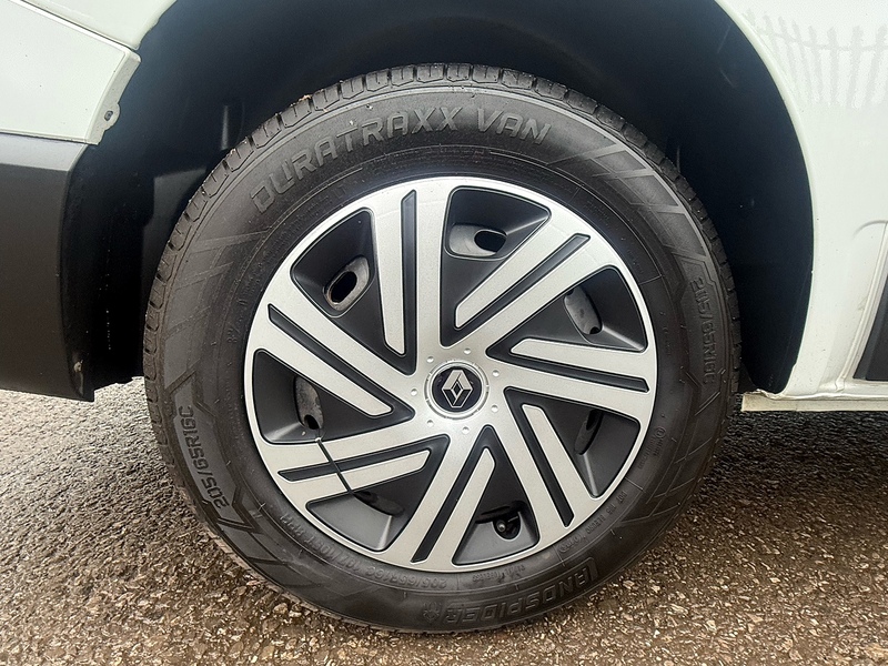 Renault 2.0 dCi Blue SL28 Business+ Panel Van 5dr Diesel Manual L1 H1 Euro 6 (s/s) (130 ps)