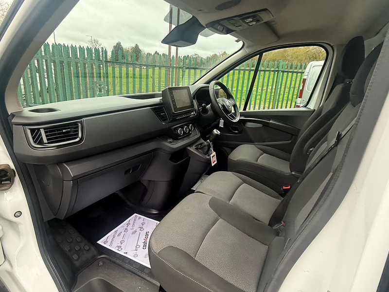 Renault 2.0 dCi Blue SL28 Business+ Panel Van 5dr Diesel Manual L1 H1 Euro 6 (s/s) (130 ps)