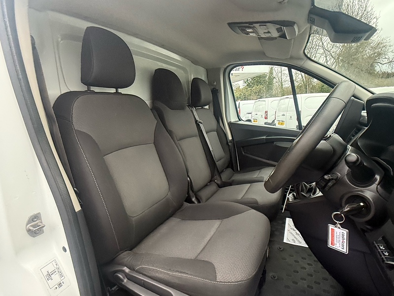 Renault 2.0 dCi Blue SL28 Business+ Panel Van 5dr Diesel Manual L1 H1 Euro 6 (s/s) (130 ps)