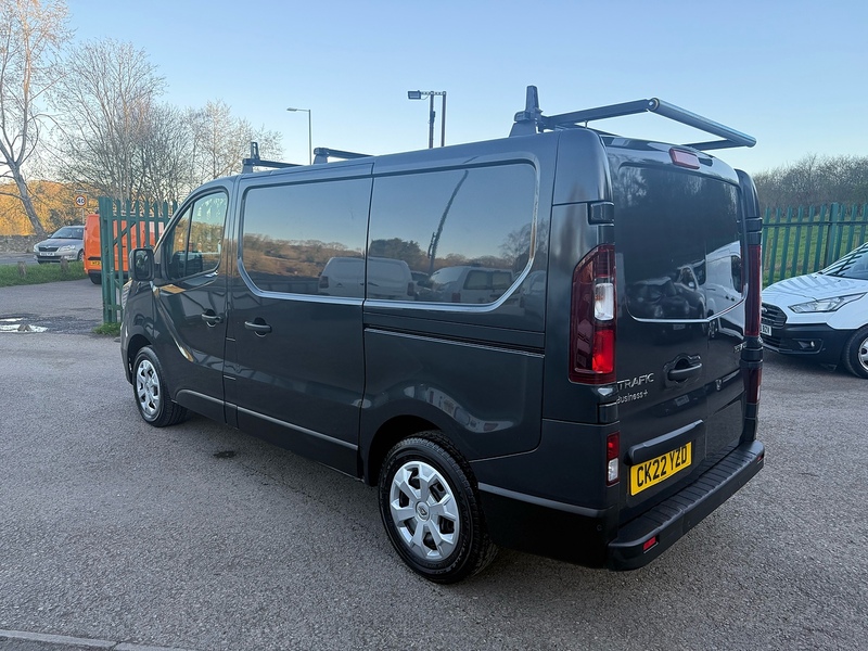 Renault 2.0 dCi Blue SL28 Business+ Panel Van 5dr Diesel Manual L1 H1 Euro 6 (s/s) (130 ps)