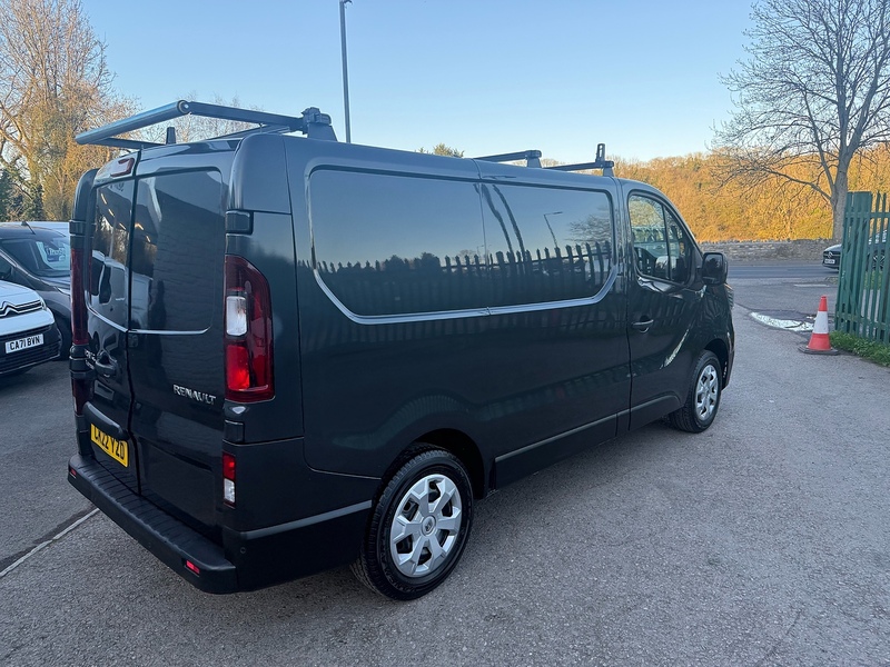 Renault 2.0 dCi Blue SL28 Business+ Panel Van 5dr Diesel Manual L1 H1 Euro 6 (s/s) (130 ps)