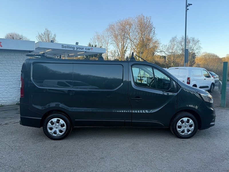 Renault 2.0 dCi Blue SL28 Business+ Panel Van 5dr Diesel Manual L1 H1 Euro 6 (s/s) (130 ps)