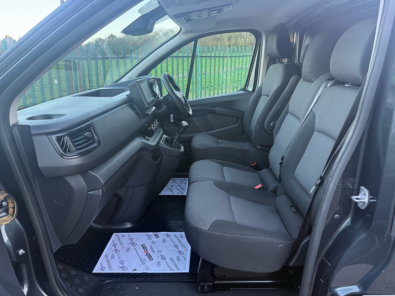 Renault 2.0 dCi Blue SL28 Business+ Panel Van 5dr Diesel Manual L1 H1 Euro 6 (s/s) (130 ps)