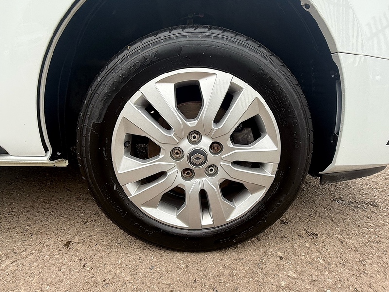 Renault 2.0 dCi Blue SL28 Sport Panel Van 5dr Diesel Manual L1 H1 Euro 6 (s/s) (130 ps)