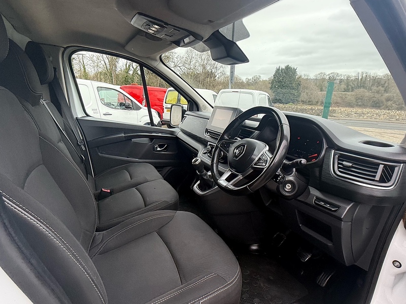 Renault 2.0 dCi Blue SL28 Sport Panel Van 5dr Diesel Manual L1 H1 Euro 6 (s/s) (130 ps)