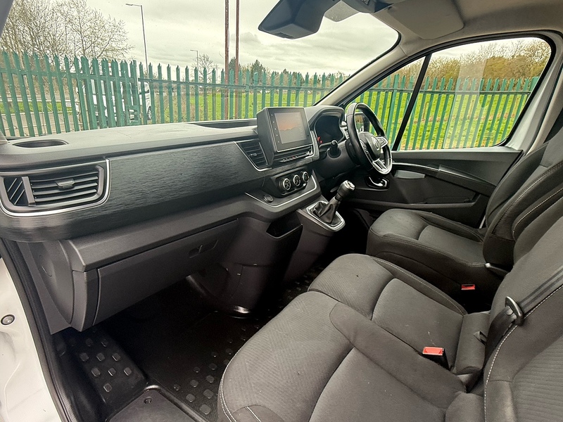 Renault 2.0 dCi Blue SL28 Sport Panel Van 5dr Diesel Manual L1 H1 Euro 6 (s/s) (130 ps)