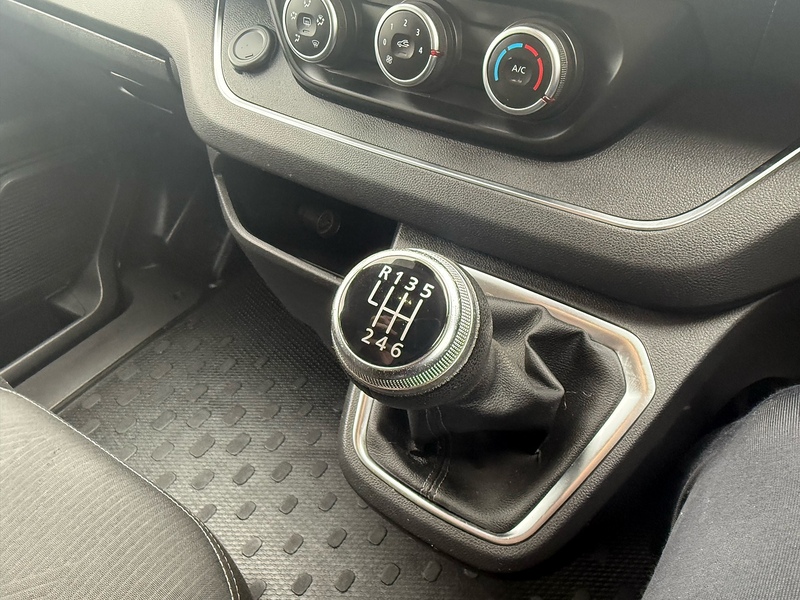 Renault 2.0 dCi Blue SL28 Sport Panel Van 5dr Diesel Manual L1 H1 Euro 6 (s/s) (130 ps)