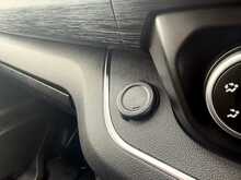 Renault Trafic dCi Blue SL28 Sport 