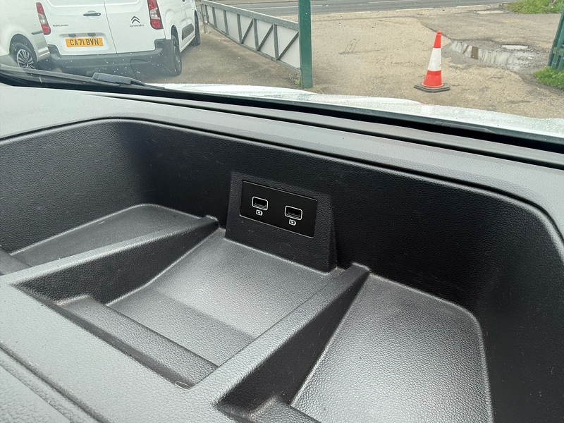 Renault 2.0 dCi Blue SL28 Sport Panel Van 5dr Diesel Manual L1 H1 Euro 6 (s/s) (130 ps)