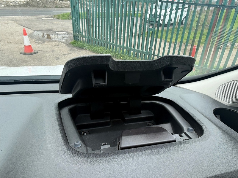 Renault 2.0 dCi Blue SL28 Sport Panel Van 5dr Diesel Manual L1 H1 Euro 6 (s/s) (130 ps)