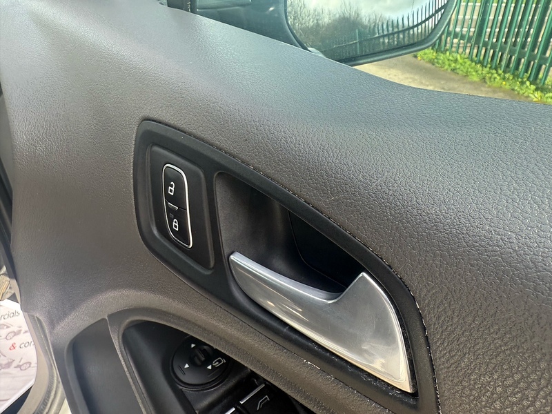 Ford 250 EcoBlue Limited Panel Van 1.5 Manual Diesel