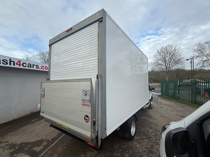 Ford 2.0 350 EcoBlue MHEV Leader Chassis Cab 2dr Diesel Manual RWD L4 Euro 6 (s/s) (130 ps)