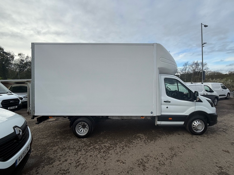 Ford 2.0 350 EcoBlue MHEV Leader Chassis Cab 2dr Diesel Manual RWD L4 Euro 6 (s/s) (130 ps)