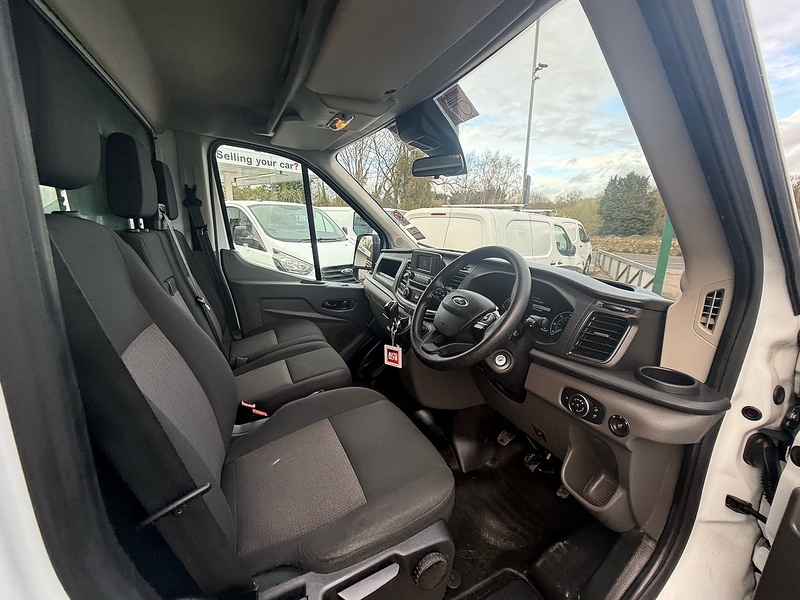 Ford 2.0 350 EcoBlue MHEV Leader Chassis Cab 2dr Diesel Manual RWD L4 Euro 6 (s/s) (130 ps)