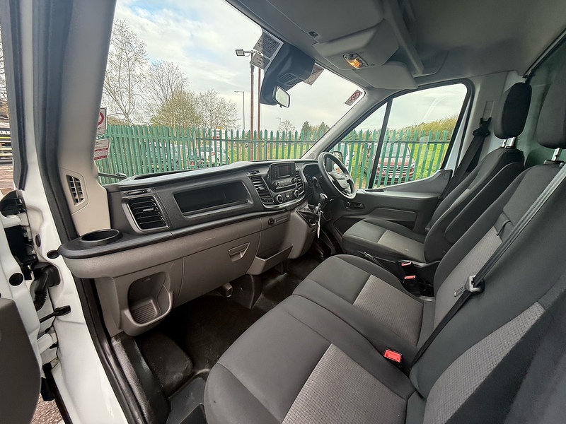 Ford 2.0 350 EcoBlue MHEV Leader Chassis Cab 2dr Diesel Manual RWD L4 Euro 6 (s/s) (130 ps)