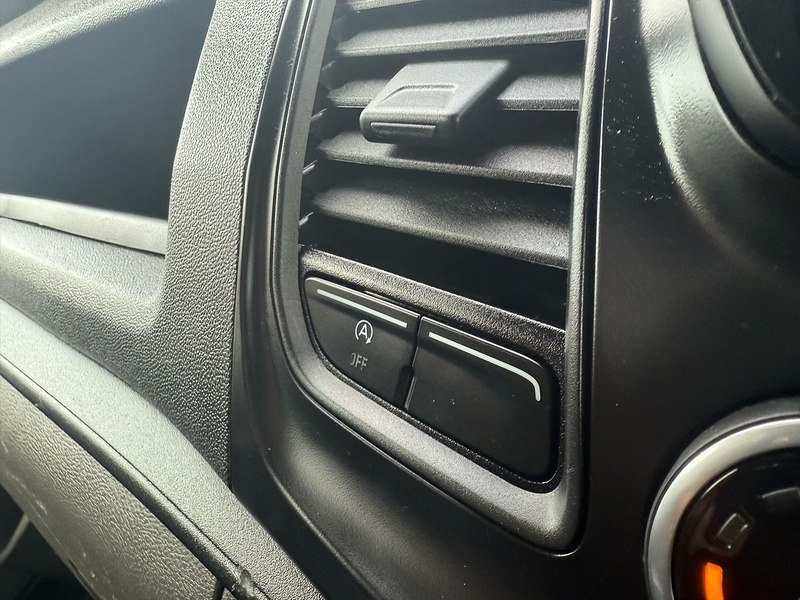 Ford 2.0 350 EcoBlue MHEV Leader Chassis Cab 2dr Diesel Manual RWD L4 Euro 6 (s/s) (130 ps)