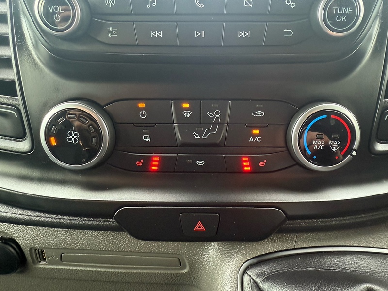 Ford 2.0 350 EcoBlue MHEV Leader Chassis Cab 2dr Diesel Manual RWD L4 Euro 6 (s/s) (130 ps)