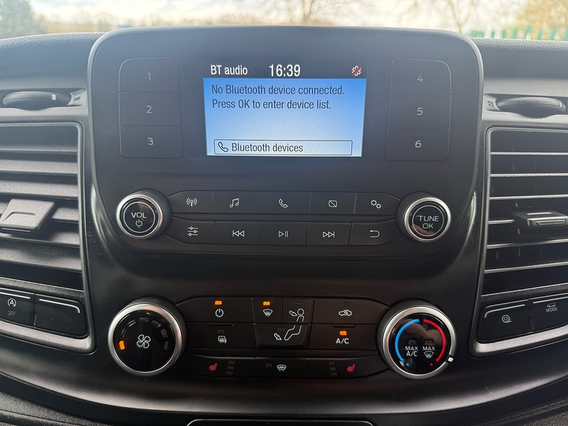 Ford 2.0 350 EcoBlue MHEV Leader Chassis Cab 2dr Diesel Manual RWD L4 Euro 6 (s/s) (130 ps)