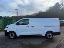 Vauxhall Vivaro Turbo D 2900 Dynamic 