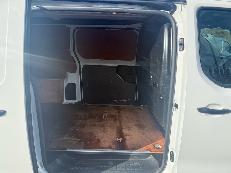 Vauxhall 1.5 Turbo D 2900 Dynamic Panel Van 6dr Diesel Manual L2 H1 Euro 6 (s/s) (100 ps)